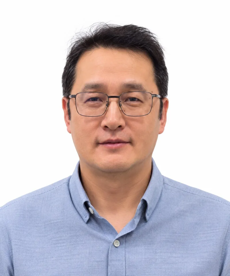 윤지호 이사 사진